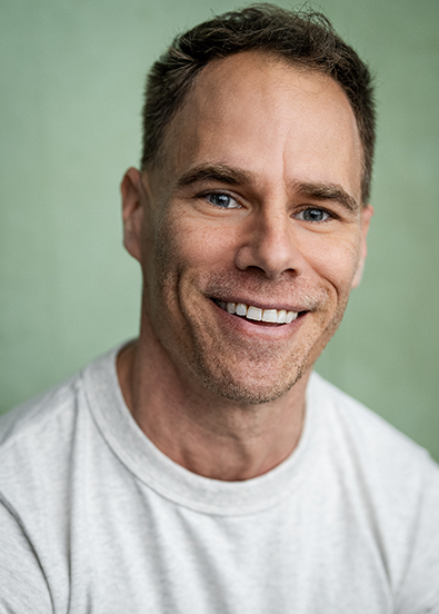 Matthew Wilkas Photo
